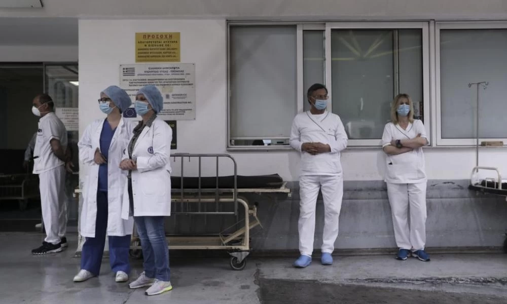 Κρούει τον κώδωνα του κινδύνου η ΠΟΕΔΗΝ για τις ελλείψεις στα νοσοκομεία